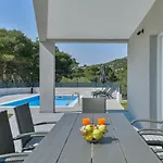 Casa vacanze Gust By Interhome Tribalj
