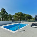Casa vacanze Gust By Interhome