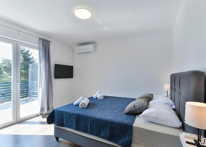 Vakantiehuis Gust By Interhome Tribalj